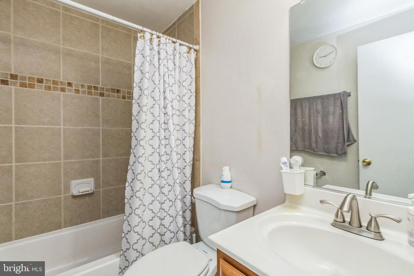 7449 Foxleigh Way photo 31
