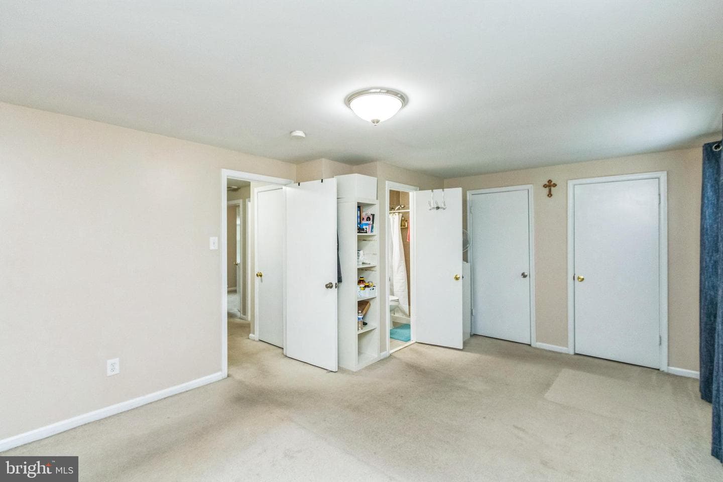 7449 Foxleigh Way photo 33