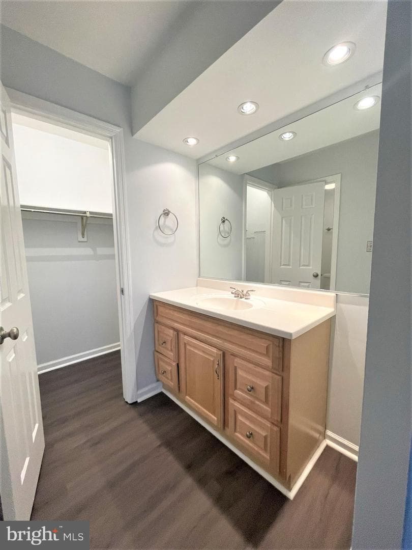4555 Interlachen Court #h photo 12