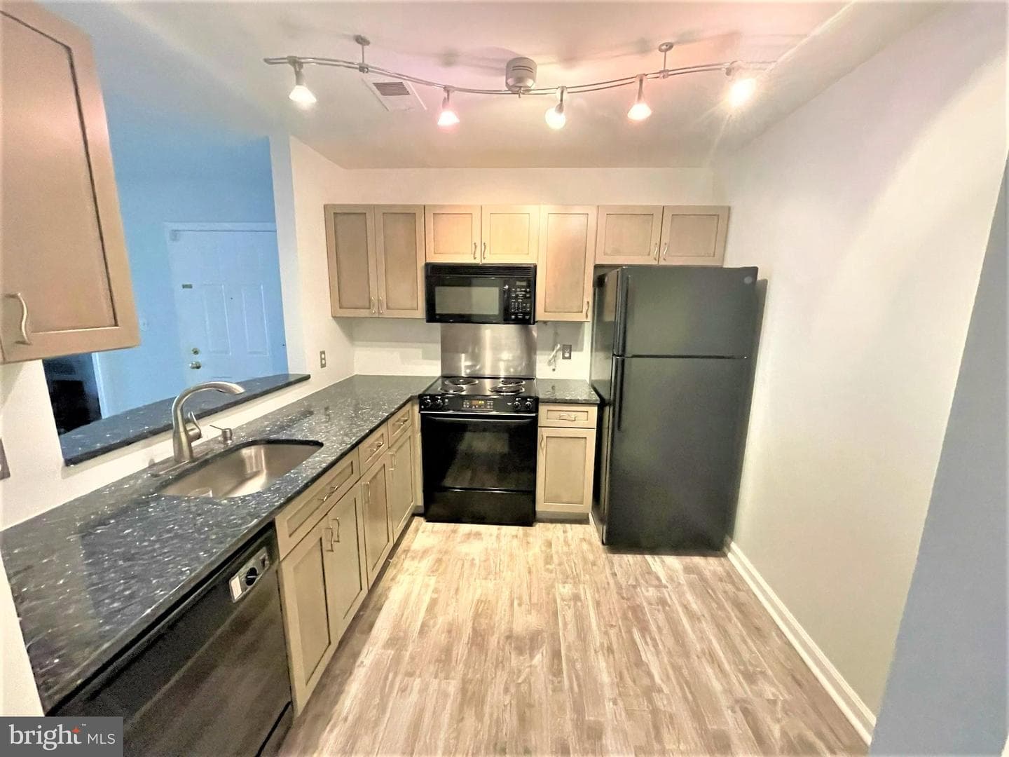 4555 Interlachen Court #h photo 4