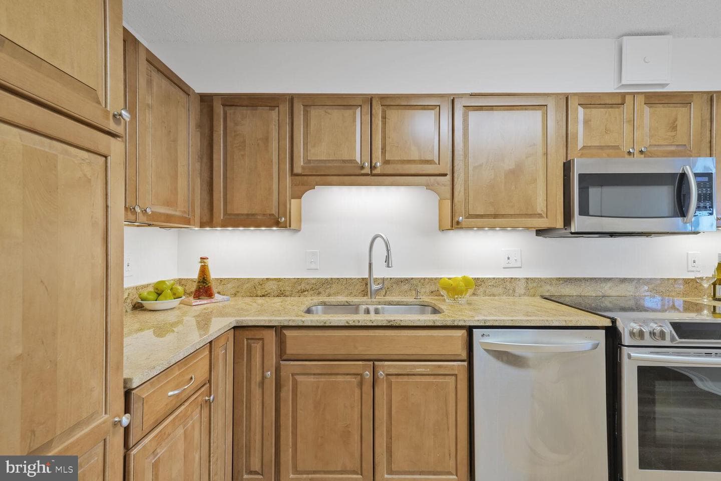 5904 Mount Eagle Drive #412 photo 11