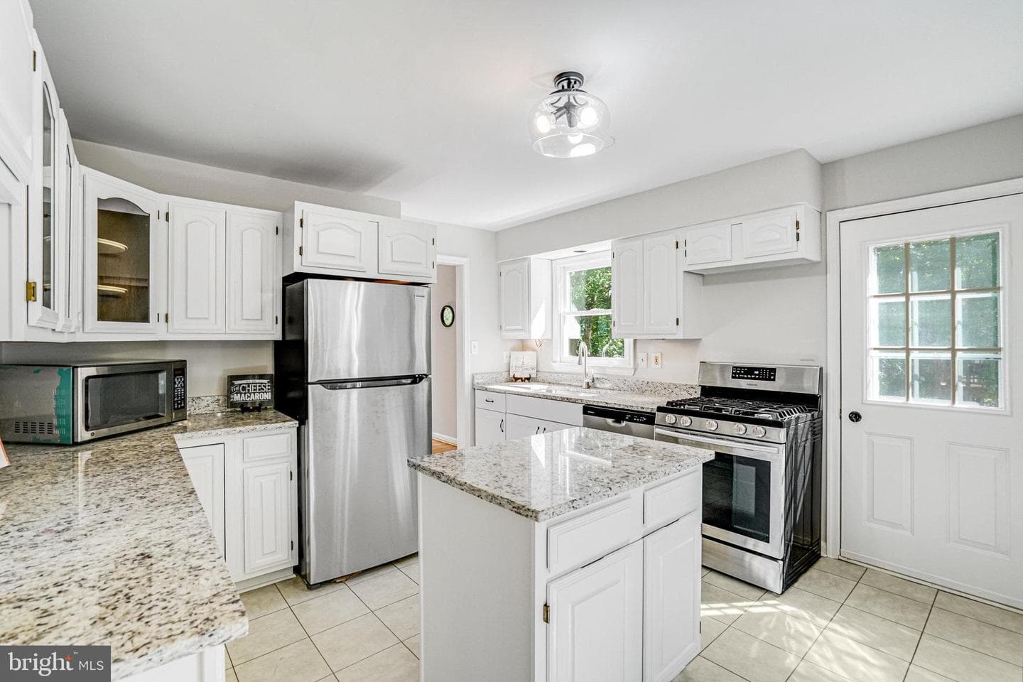 7715 Marthas Lane photo 3