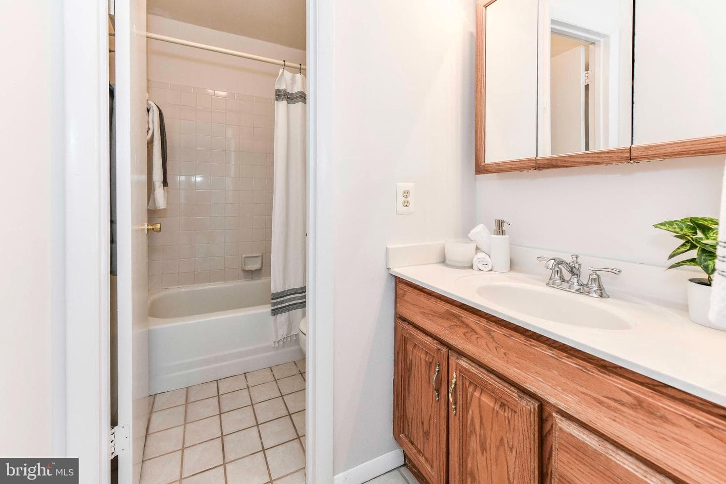 356 Juniper Court photo 24