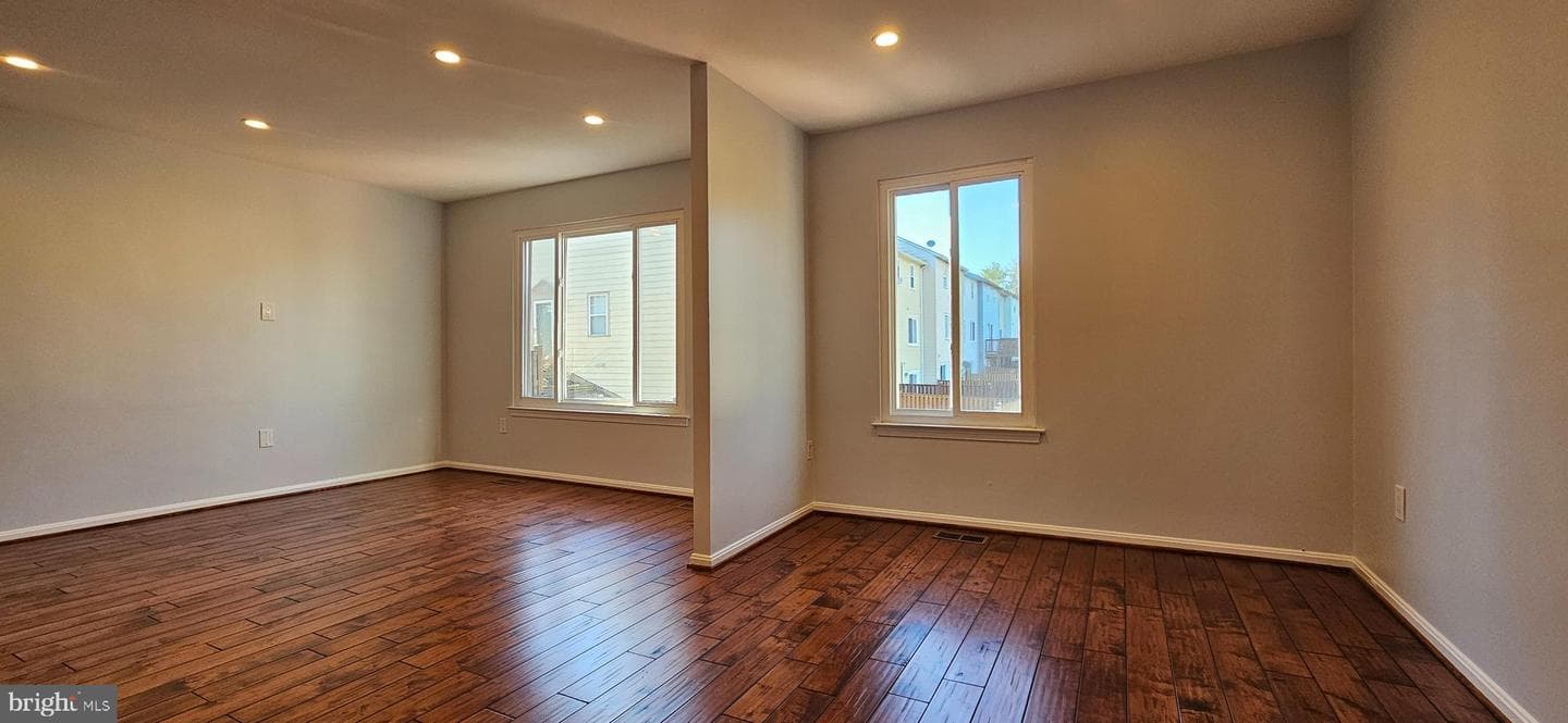 8210 Stationhouse Court photo 11