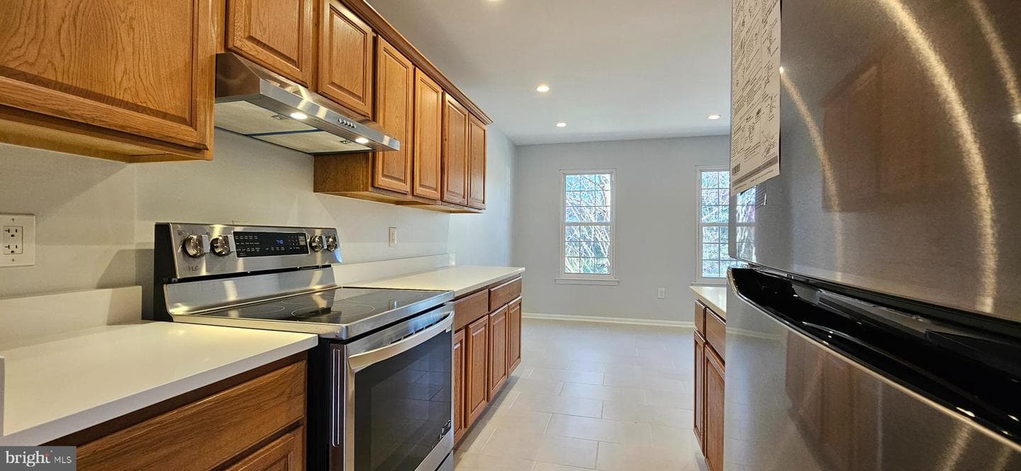 8210 Stationhouse Court photo 16