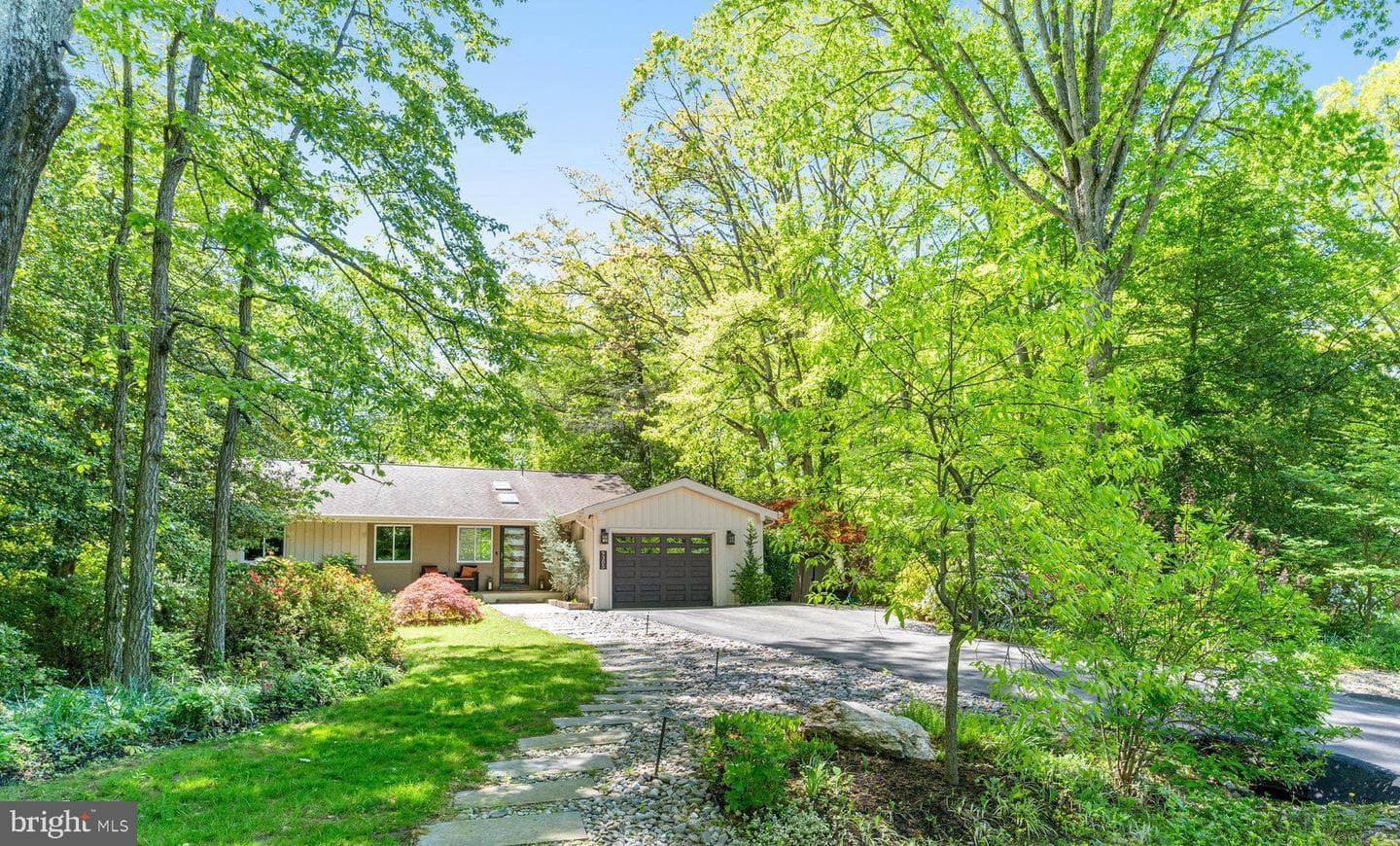 9305 Hamilton Drive photo 2