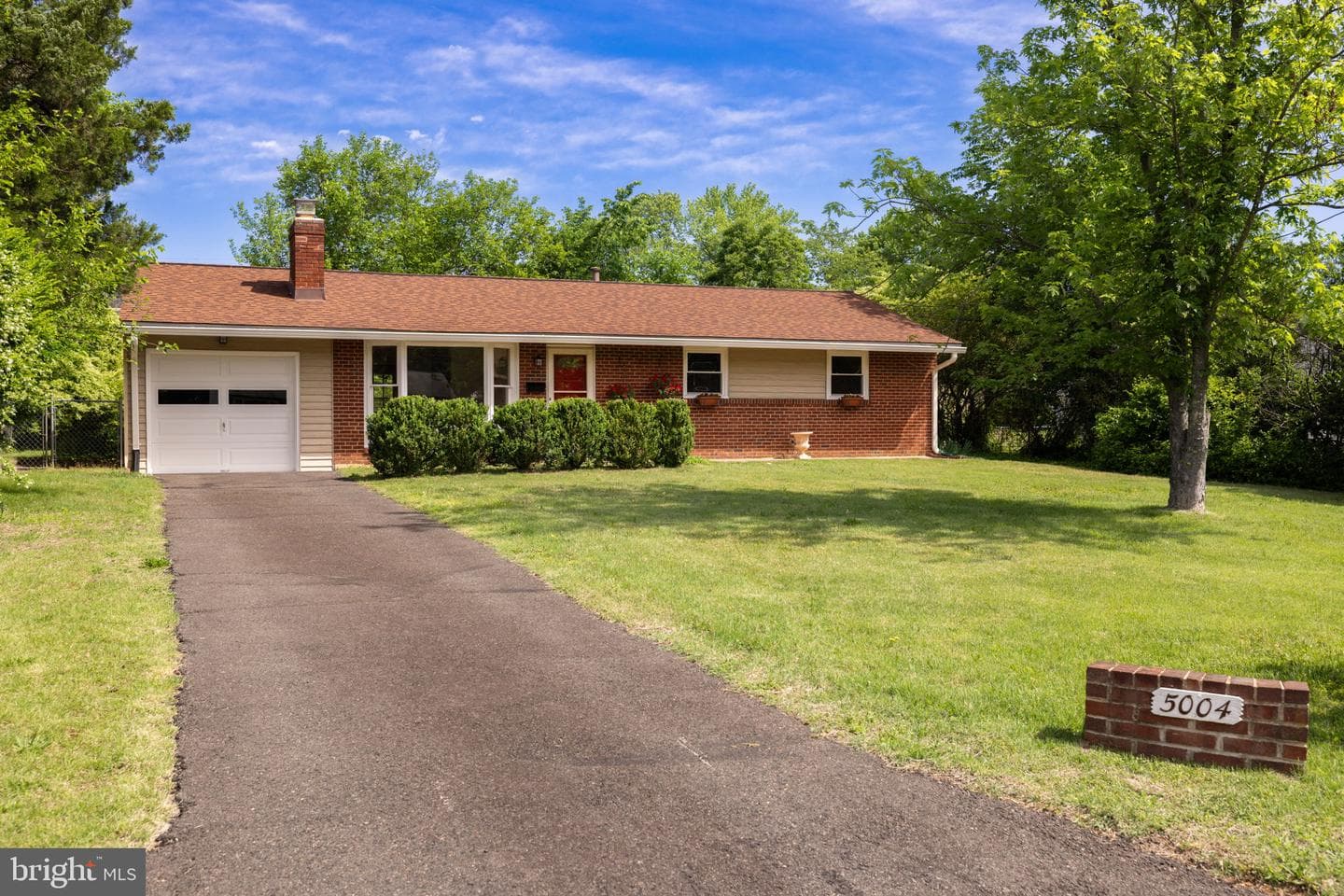 5004 Eastchester Circle photo 1