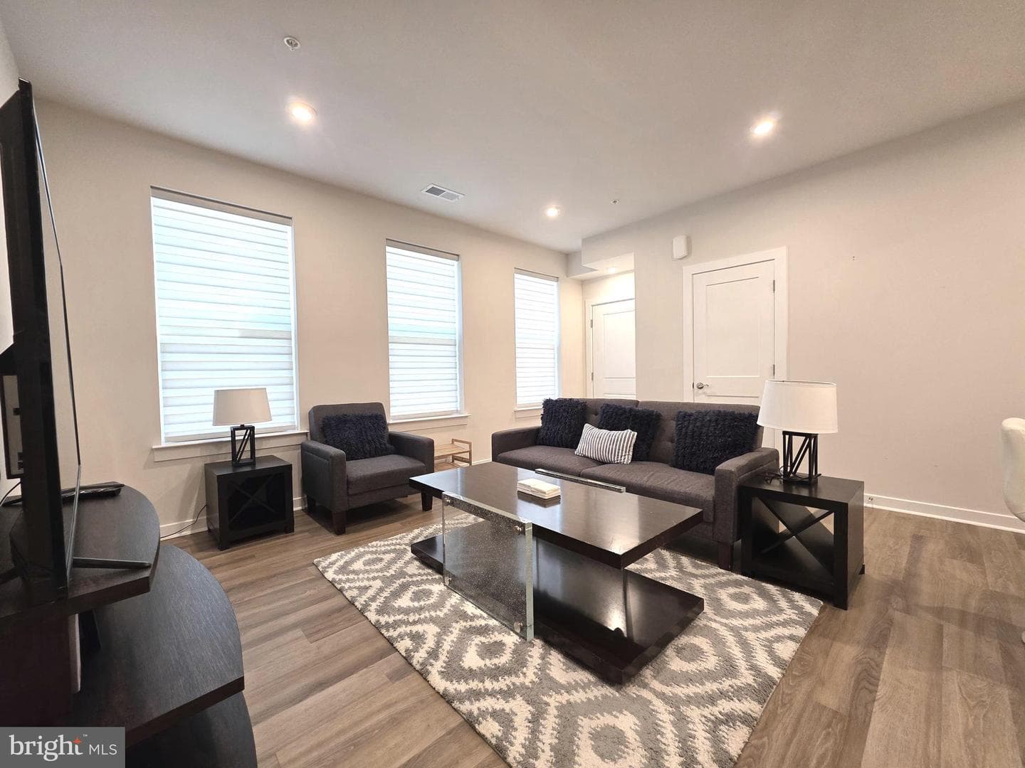 4608 Olivine Dr. photo 8