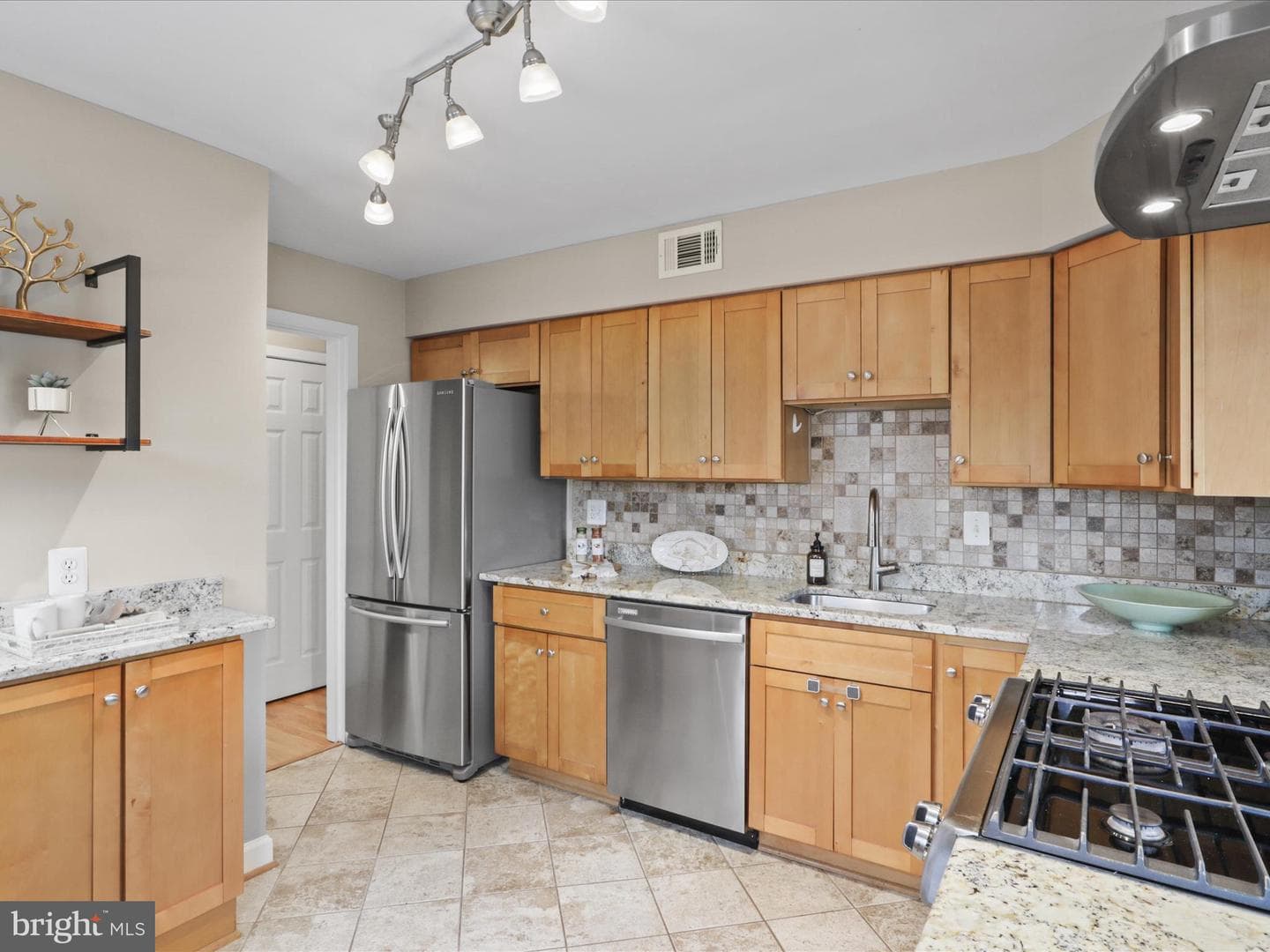 7407 Austin Street photo 18