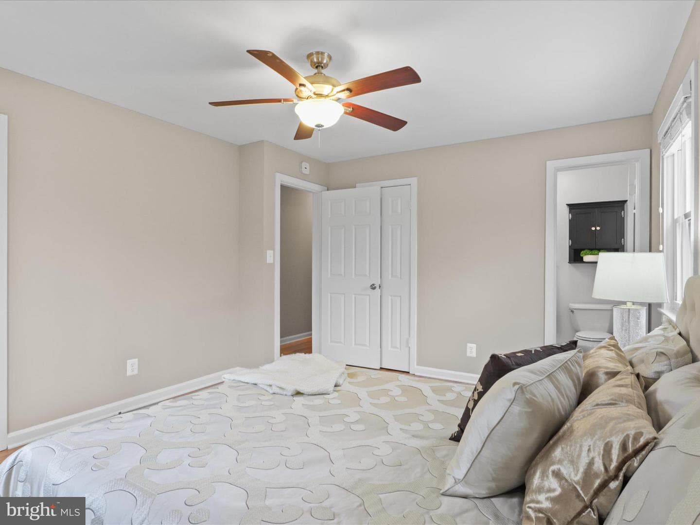 7407 Austin Street photo 24