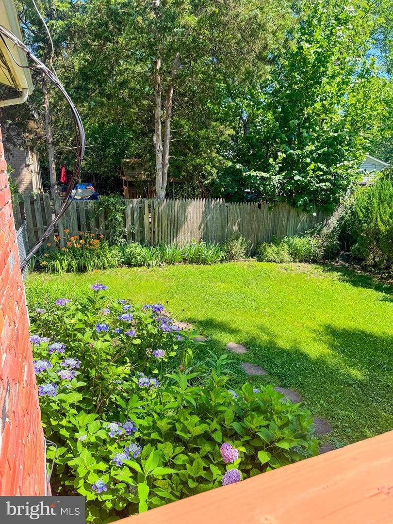 8647 Braddock Avenue photo 2