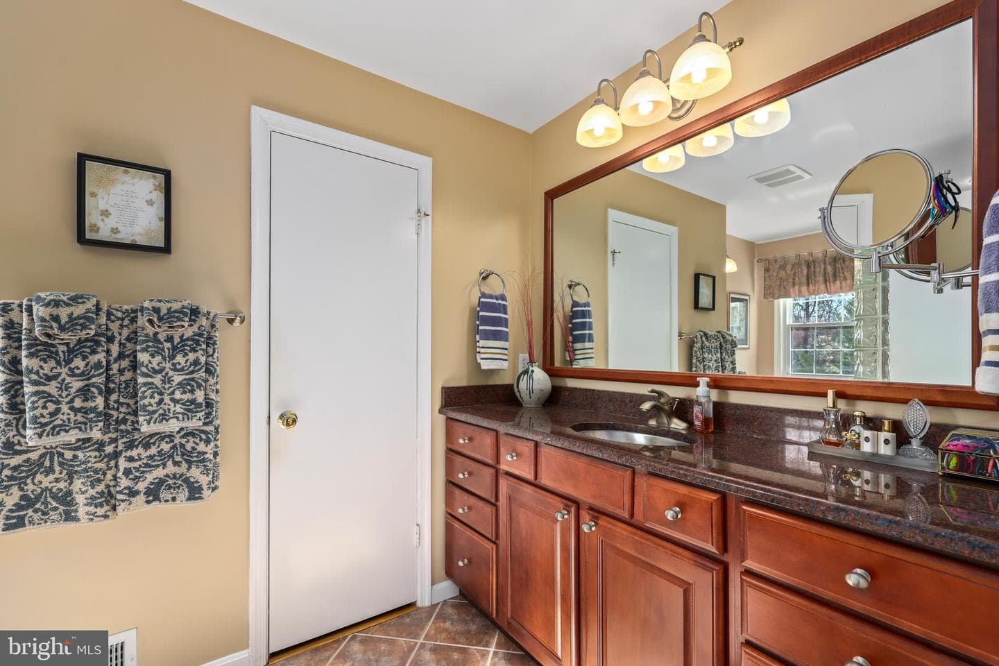 12801 Oxon Road photo 17