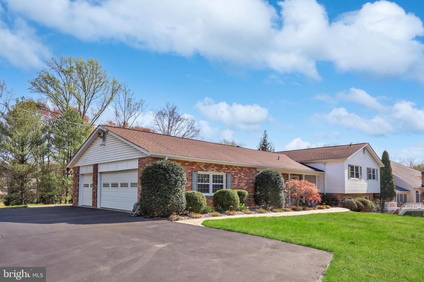 12801 Oxon Road photo 2