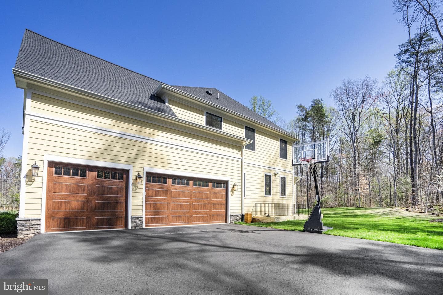 6539 Foxhollow Lane photo 4