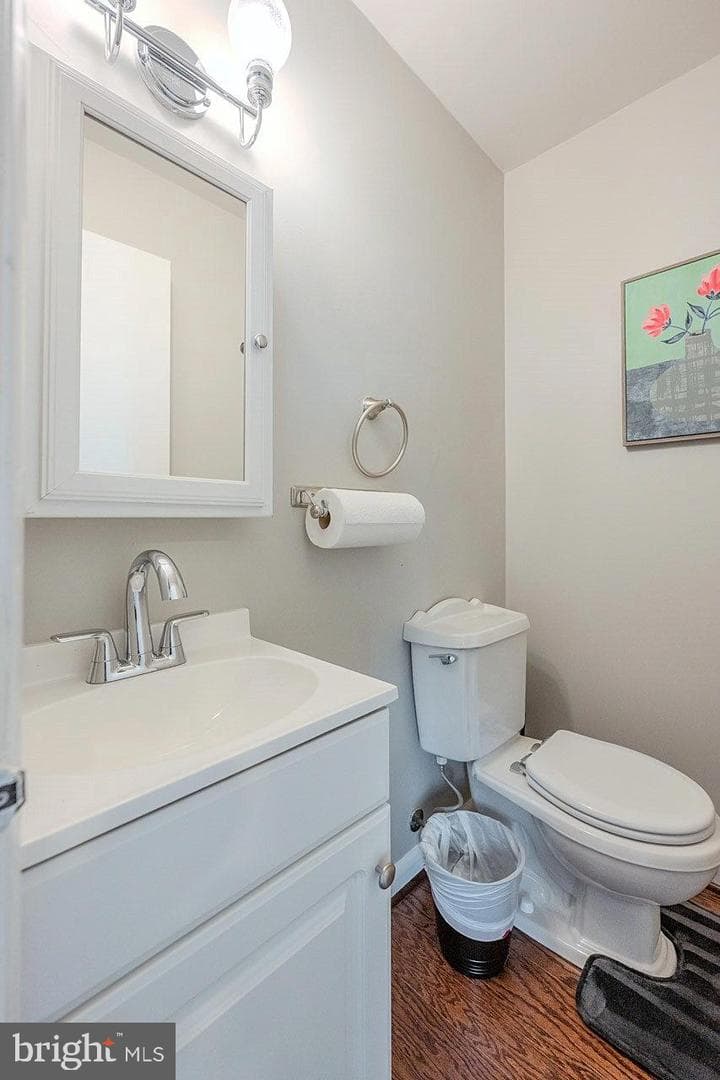 1101 Treeside Lane photo 10