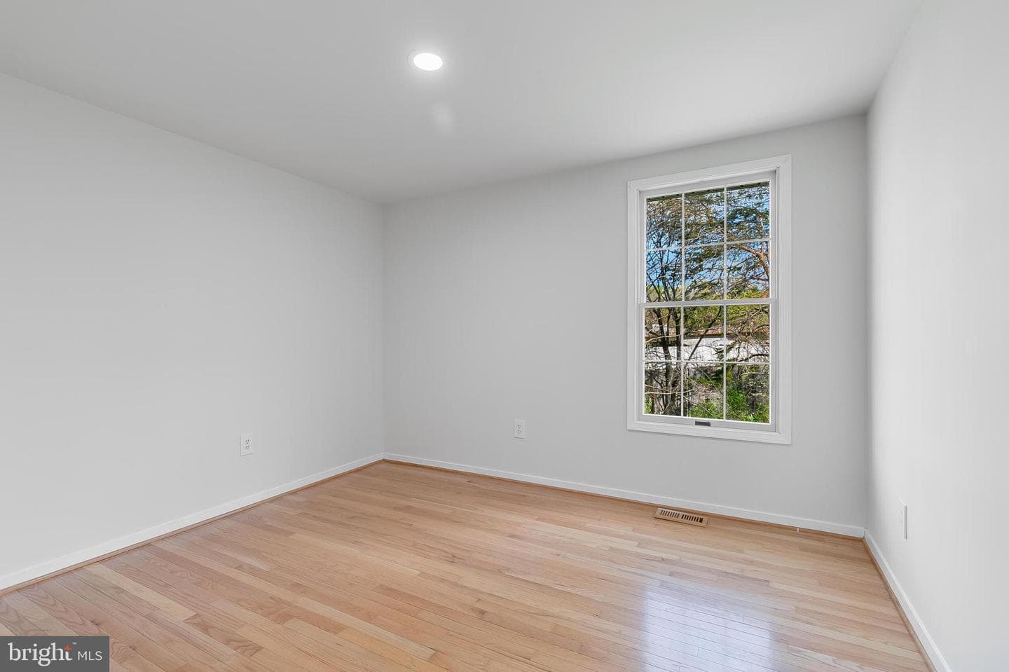 7002 Jenkins Lane photo 24