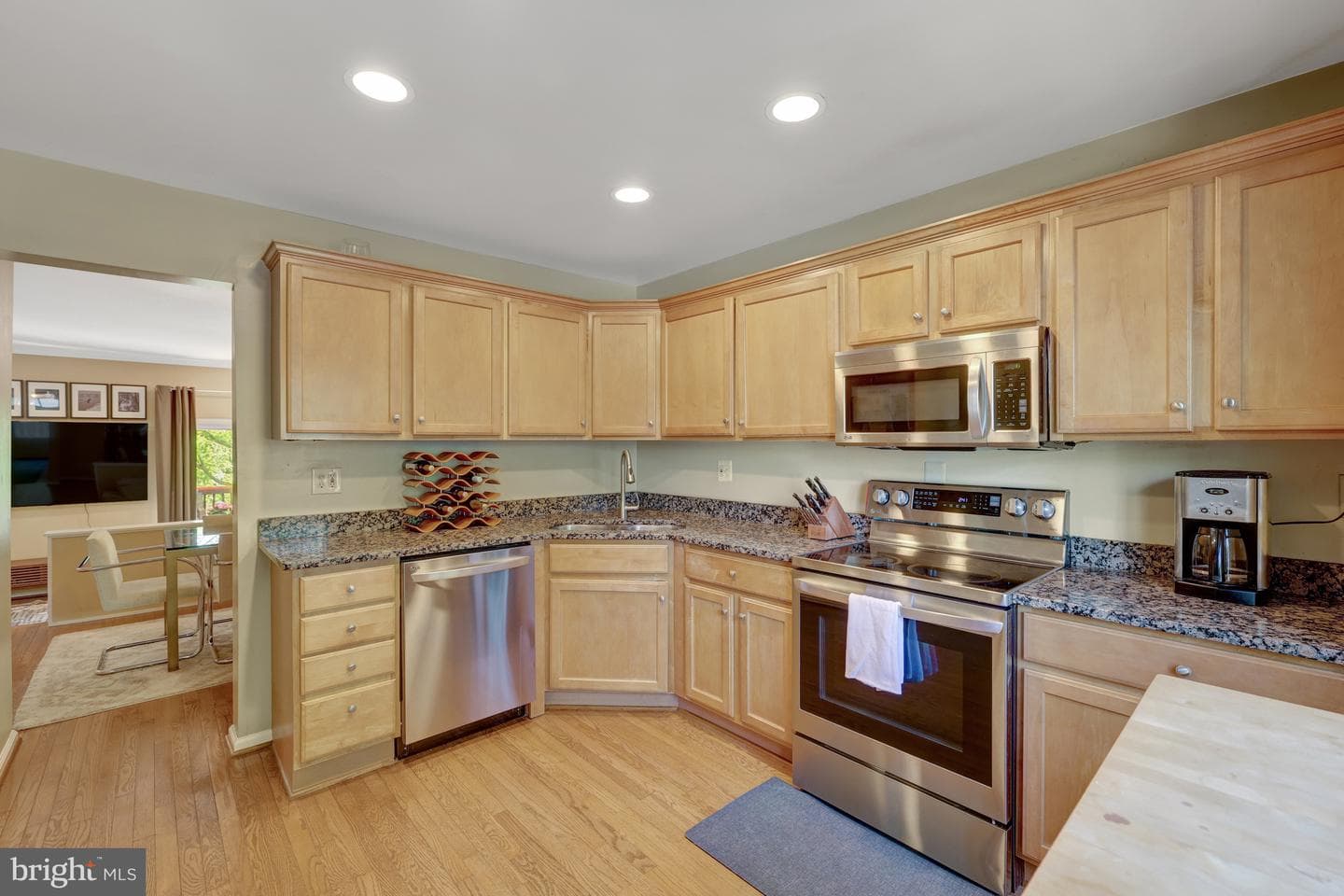 9857 Oakdale Woods Court photo 2