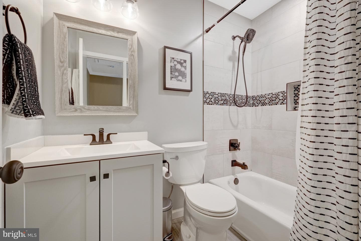 9857 Oakdale Woods Court photo 34