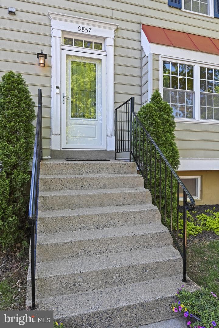 9857 Oakdale Woods Court photo 48