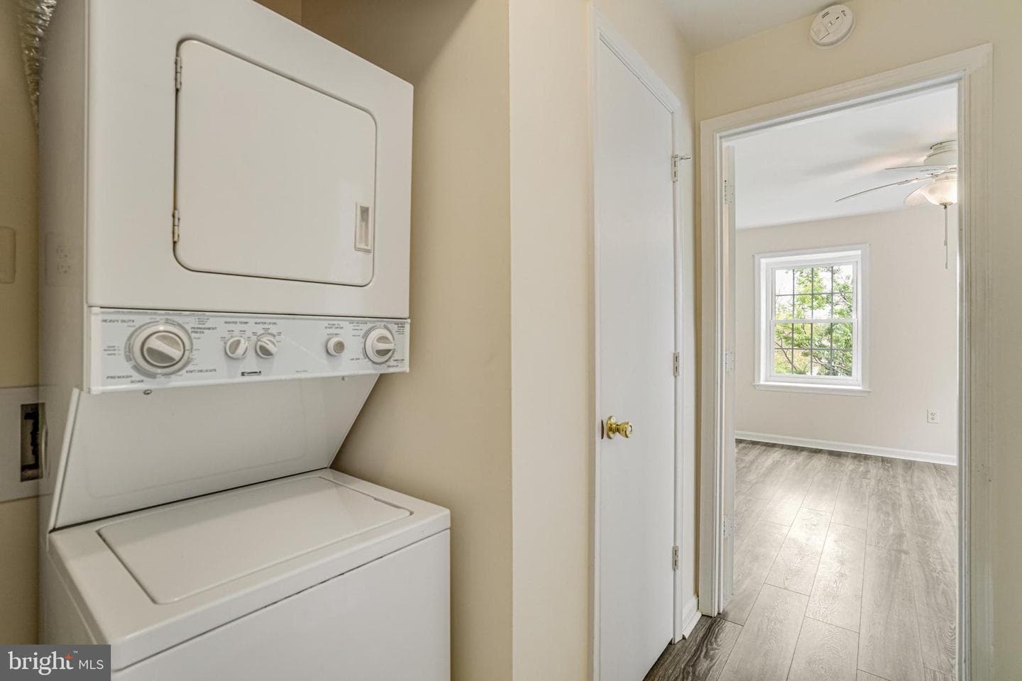 6908-J Victoria Drive #j photo 15
