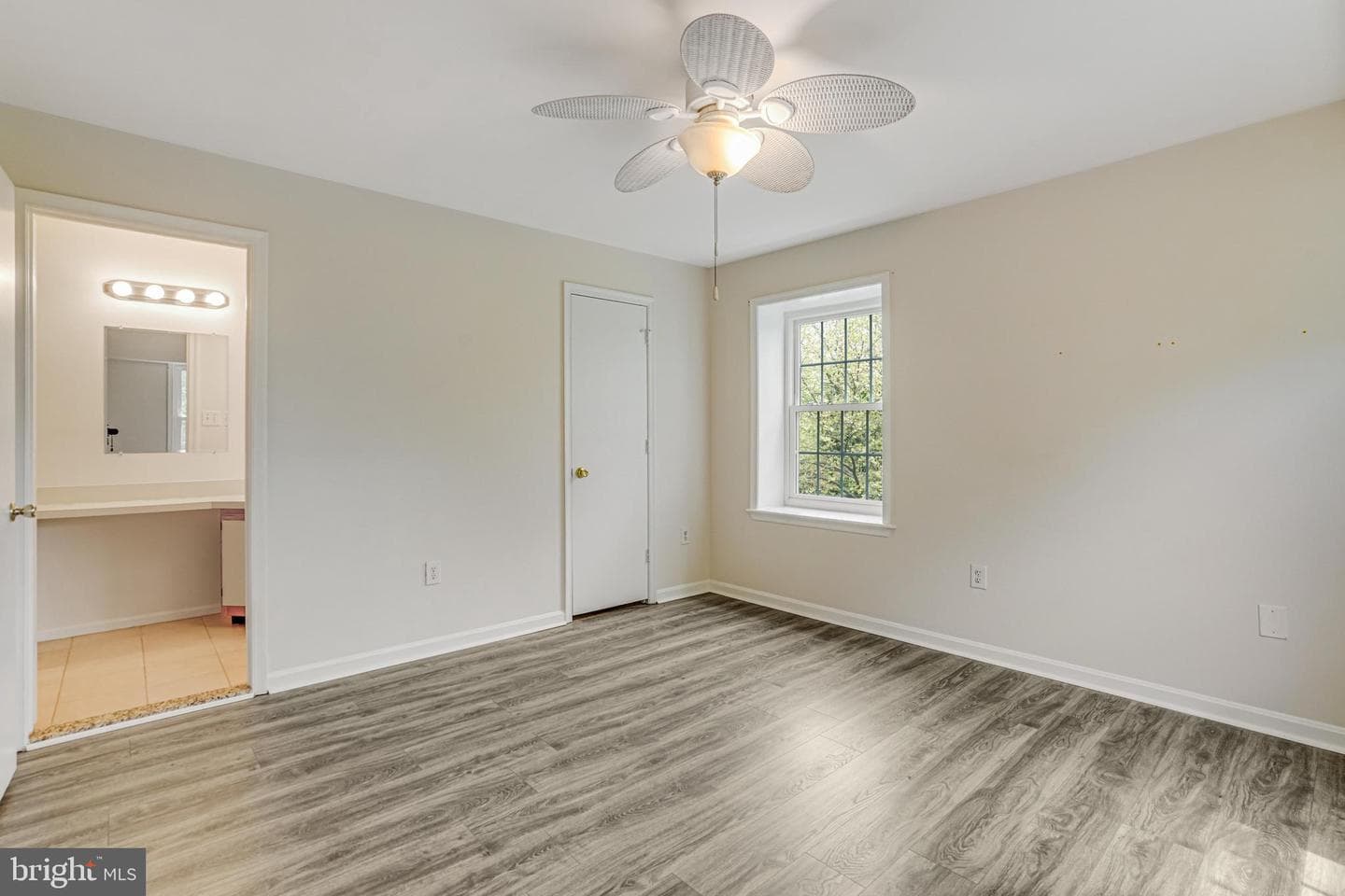 6908-J Victoria Drive #j photo 18