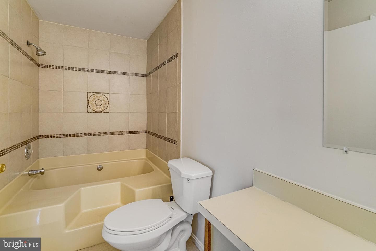 6908-J Victoria Drive #j photo 22