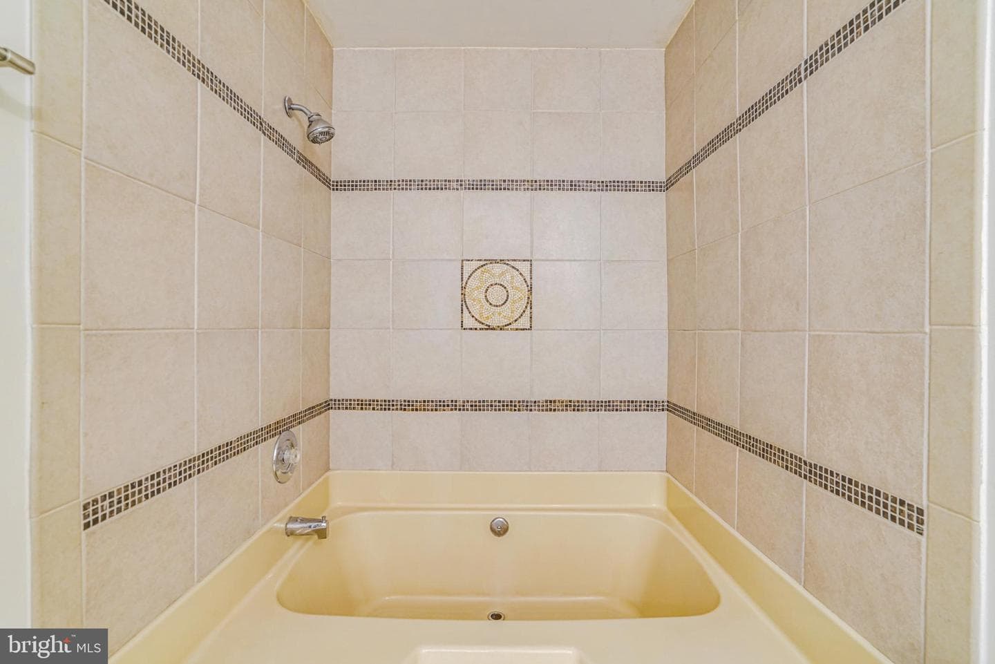 6908-J Victoria Drive #j photo 23