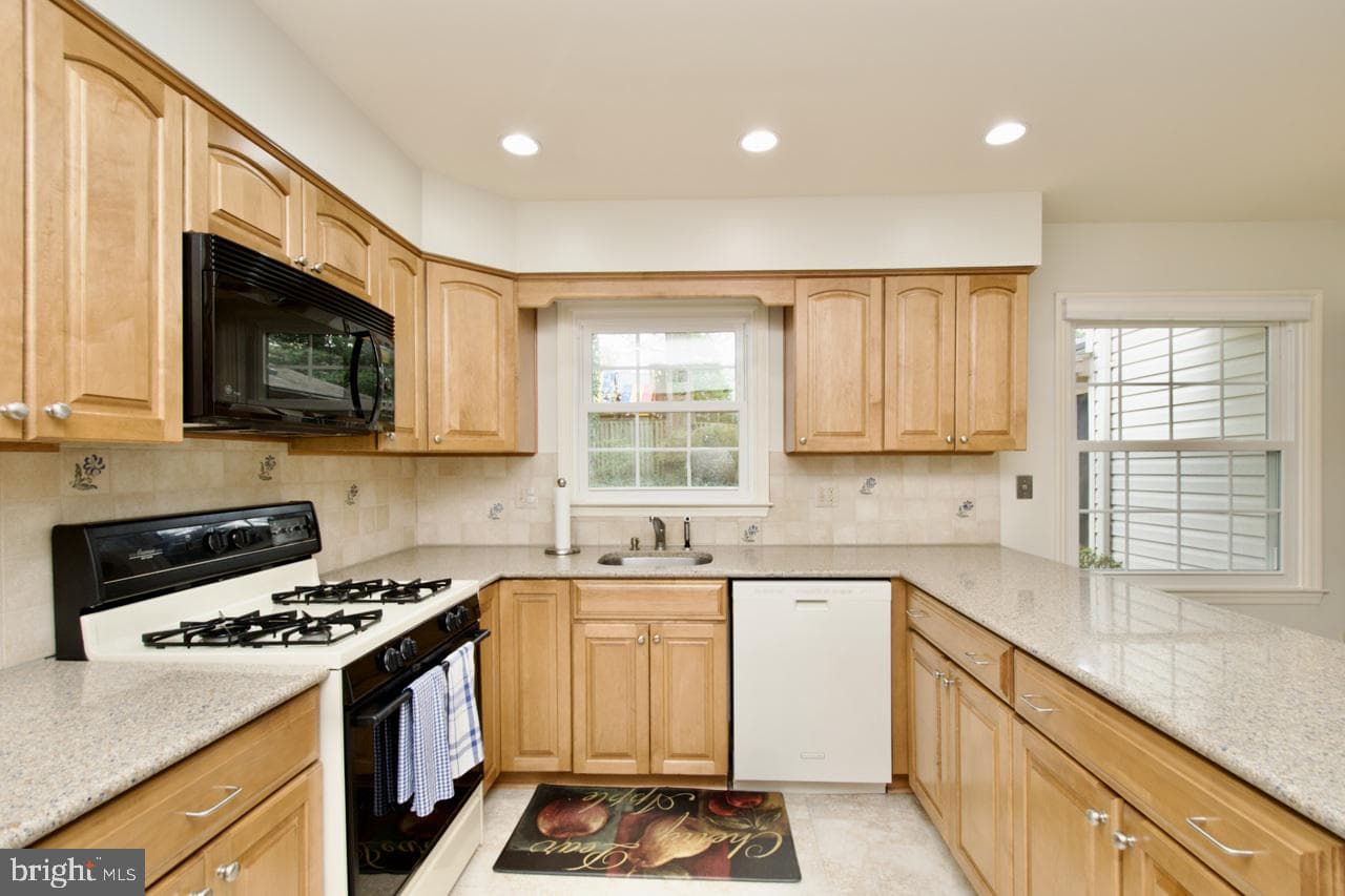 10174 Red Spruce Road photo 14