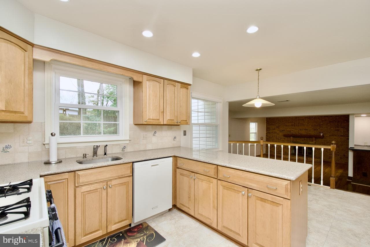10174 Red Spruce Road photo 15