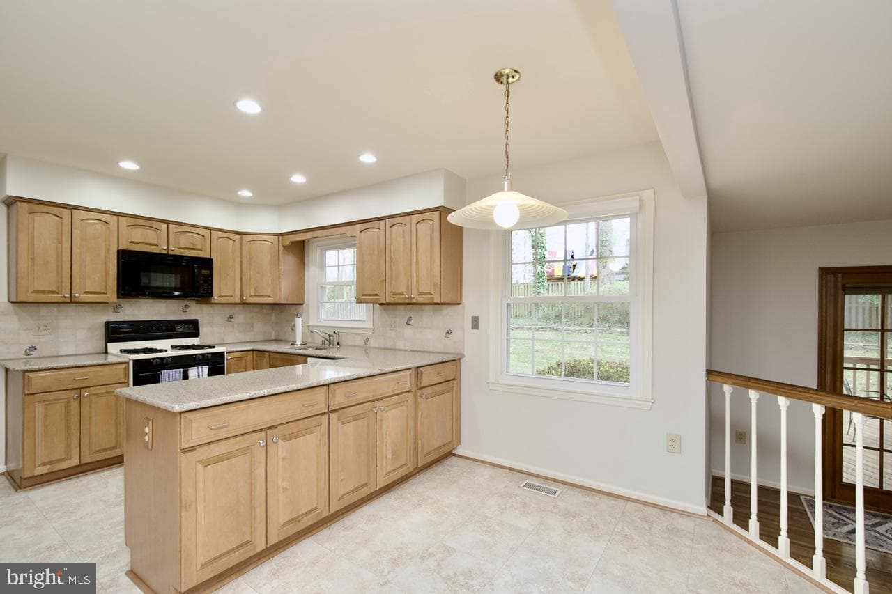 10174 Red Spruce Road photo 18
