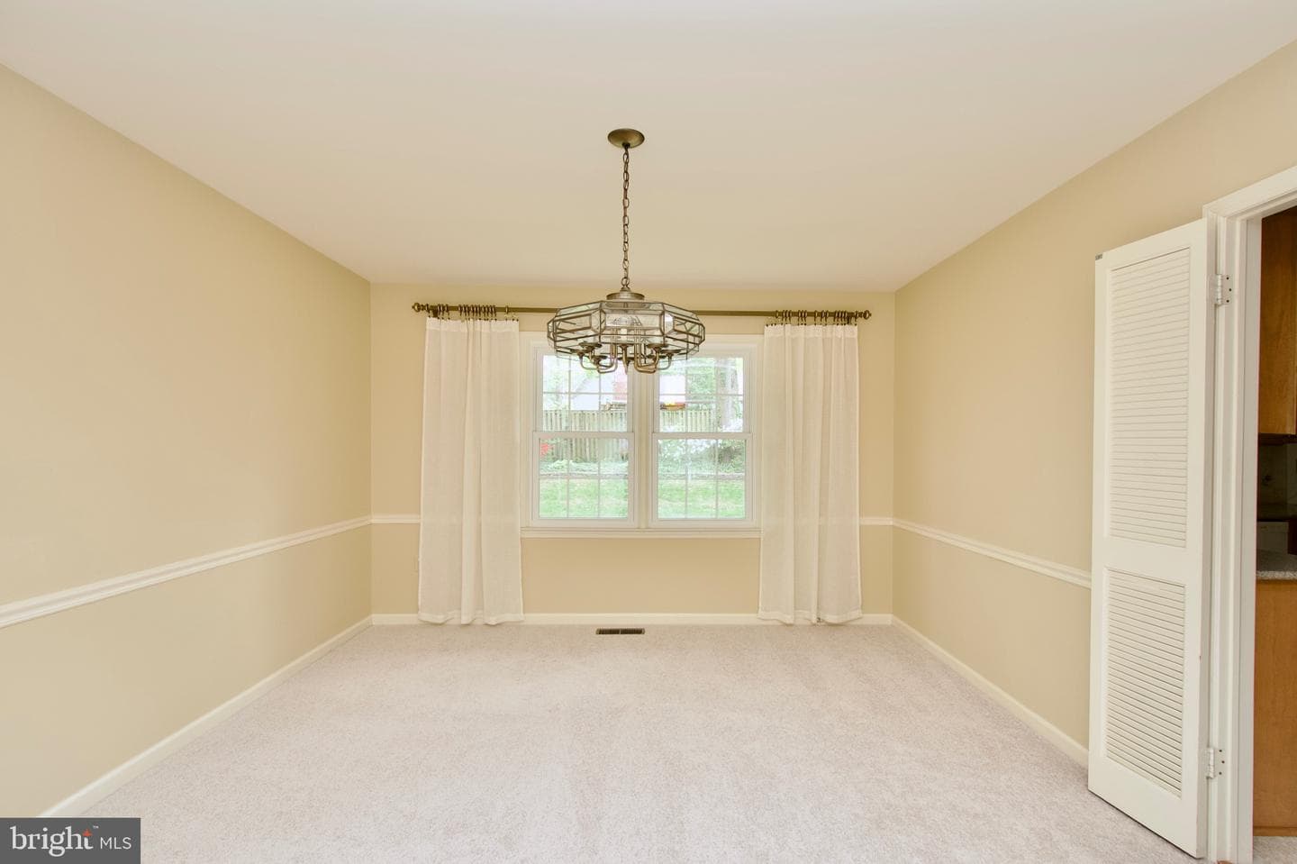 10174 Red Spruce Road photo 9