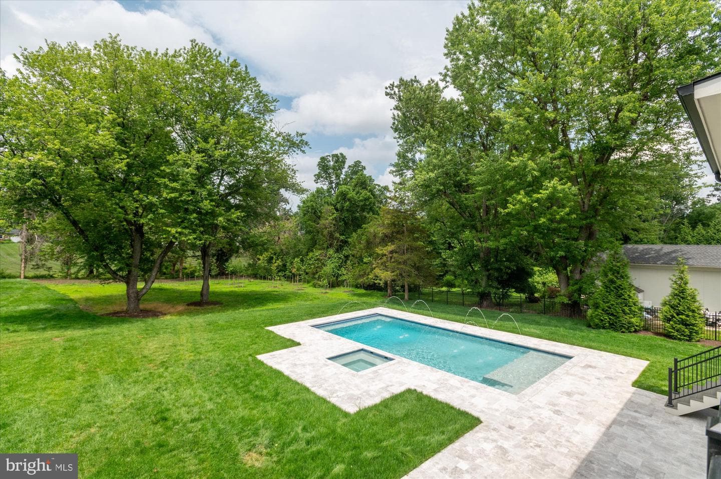 8912 Gallant Green Drive photo 36