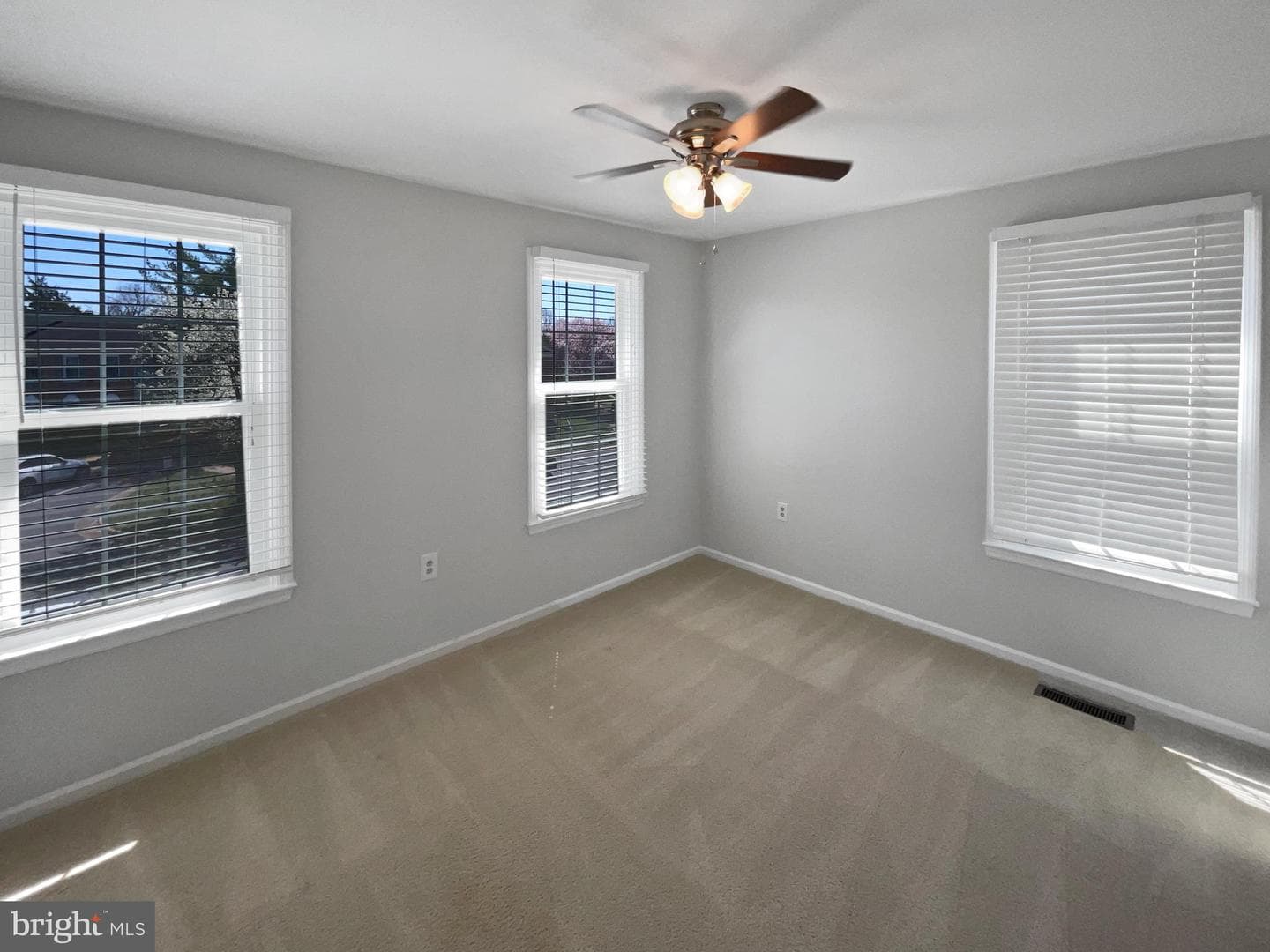 13324 Foxhole Drive photo 5