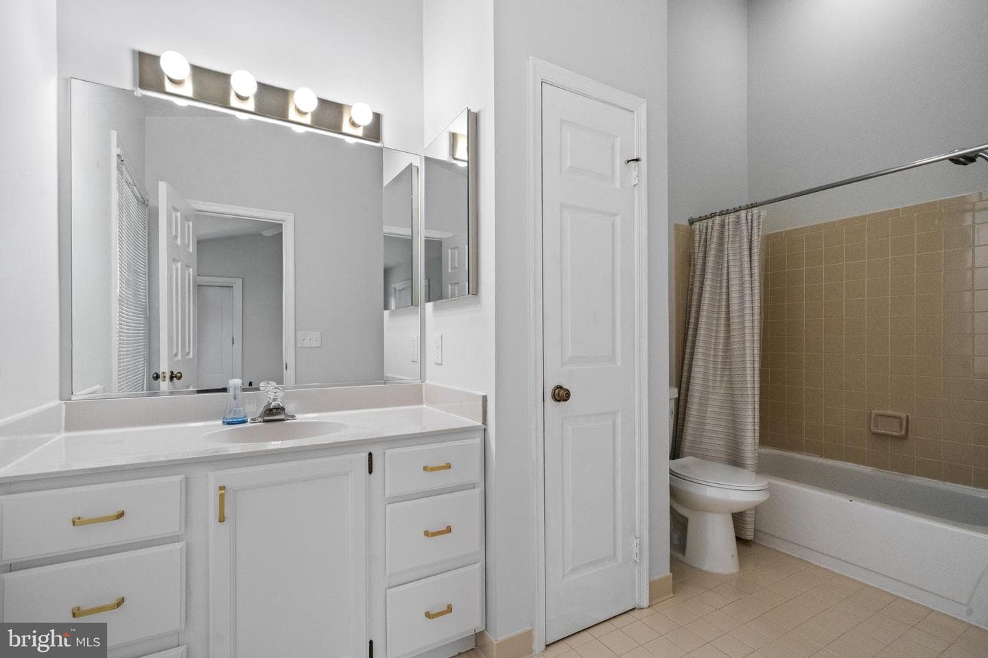 6062 Estates Drive photo 21