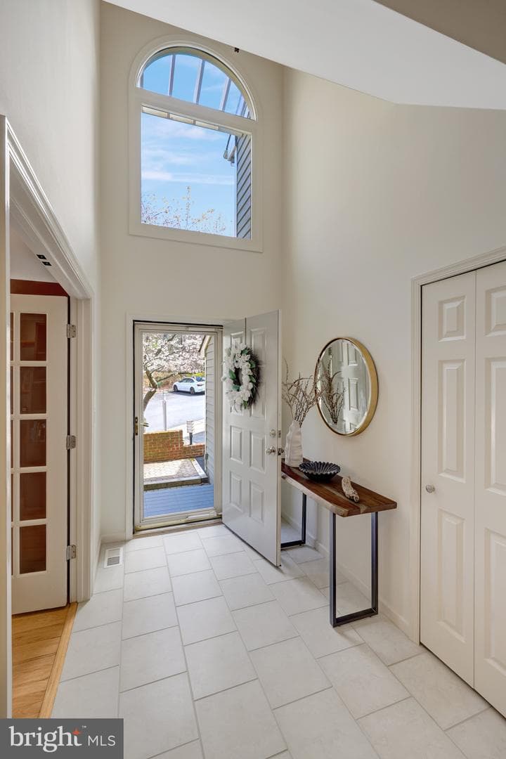 11122 Lakespray Way photo 5