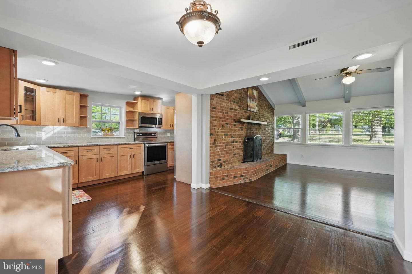 10515 Midway Lane photo 10