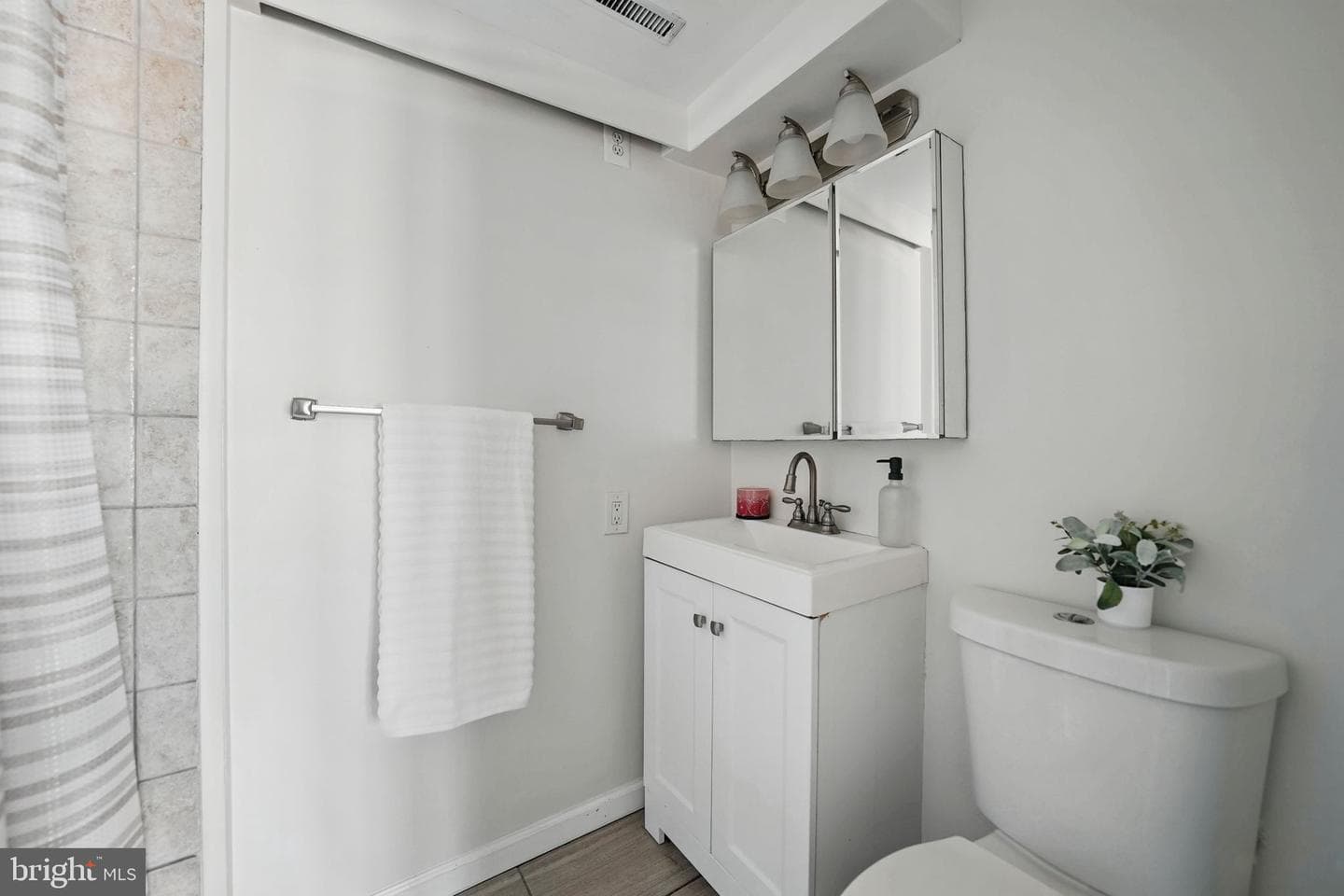 10515 Midway Lane photo 19