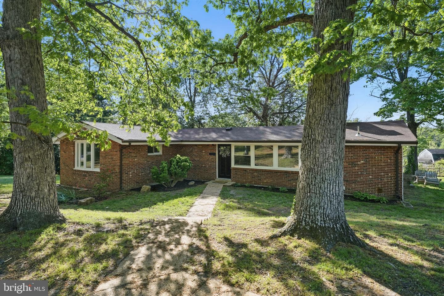 10515 Midway Lane photo 2
