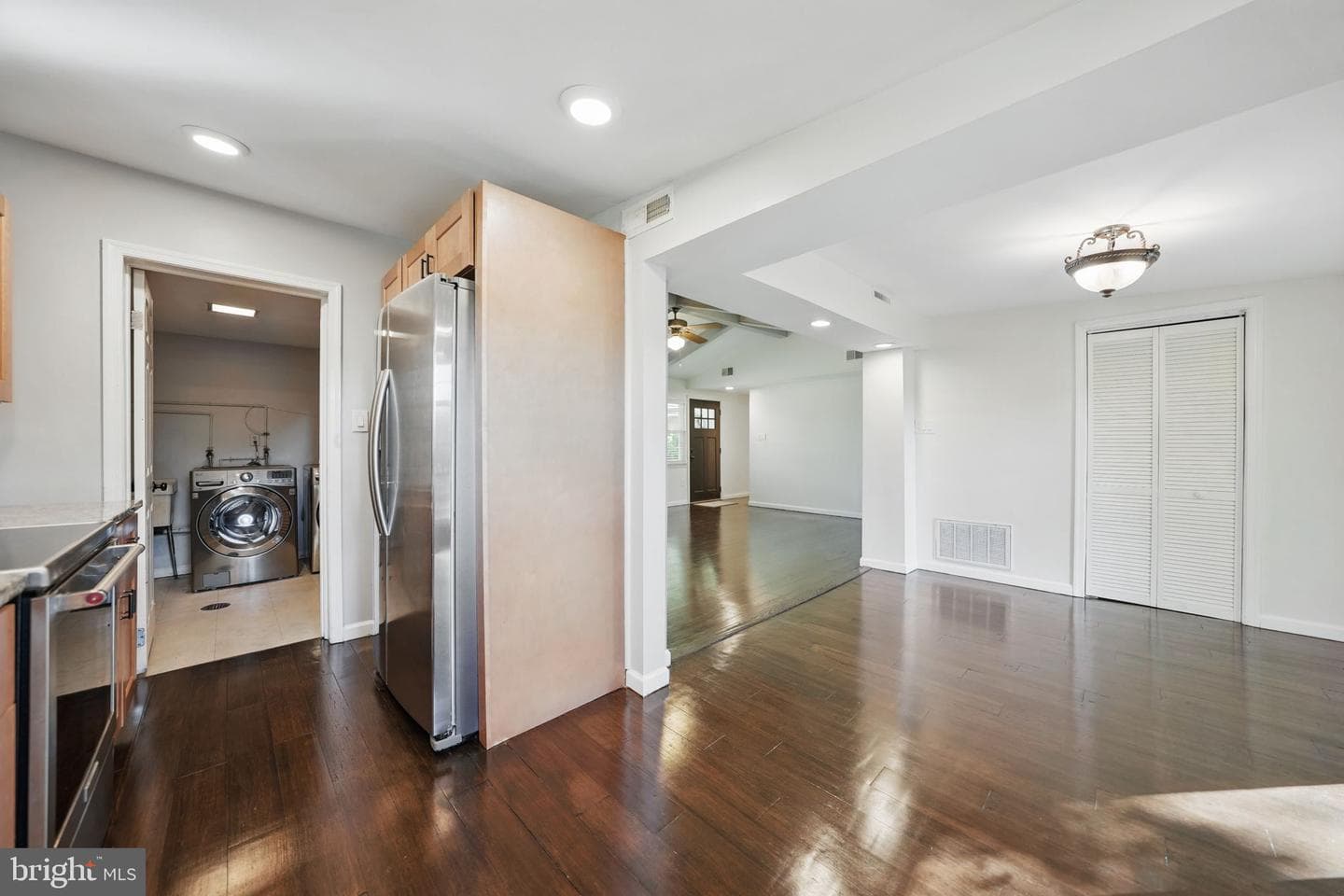 10515 Midway Lane photo 8