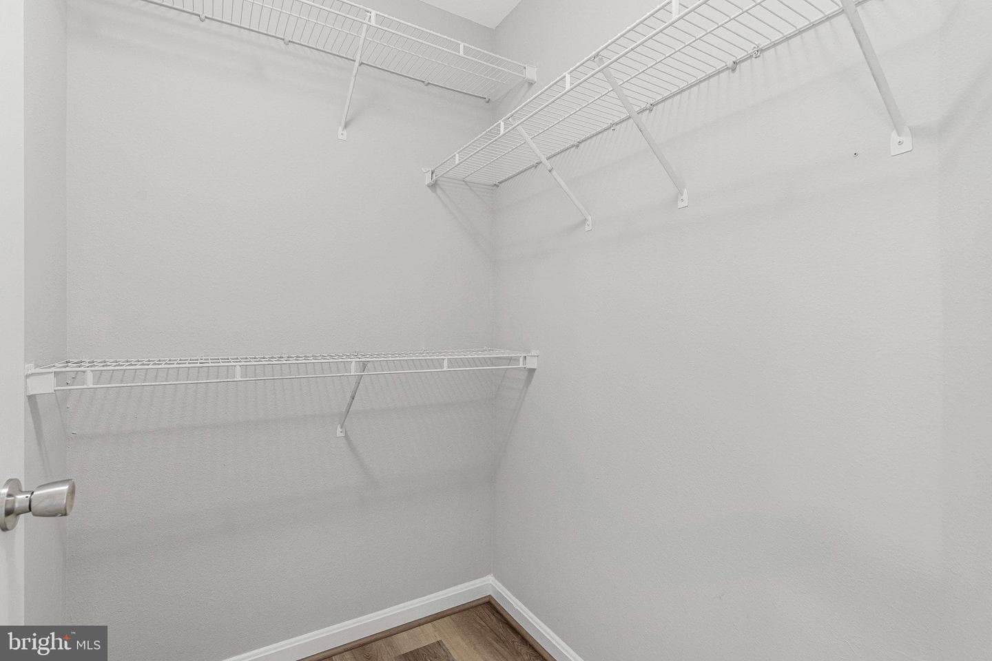 4604 Superior Square photo 17