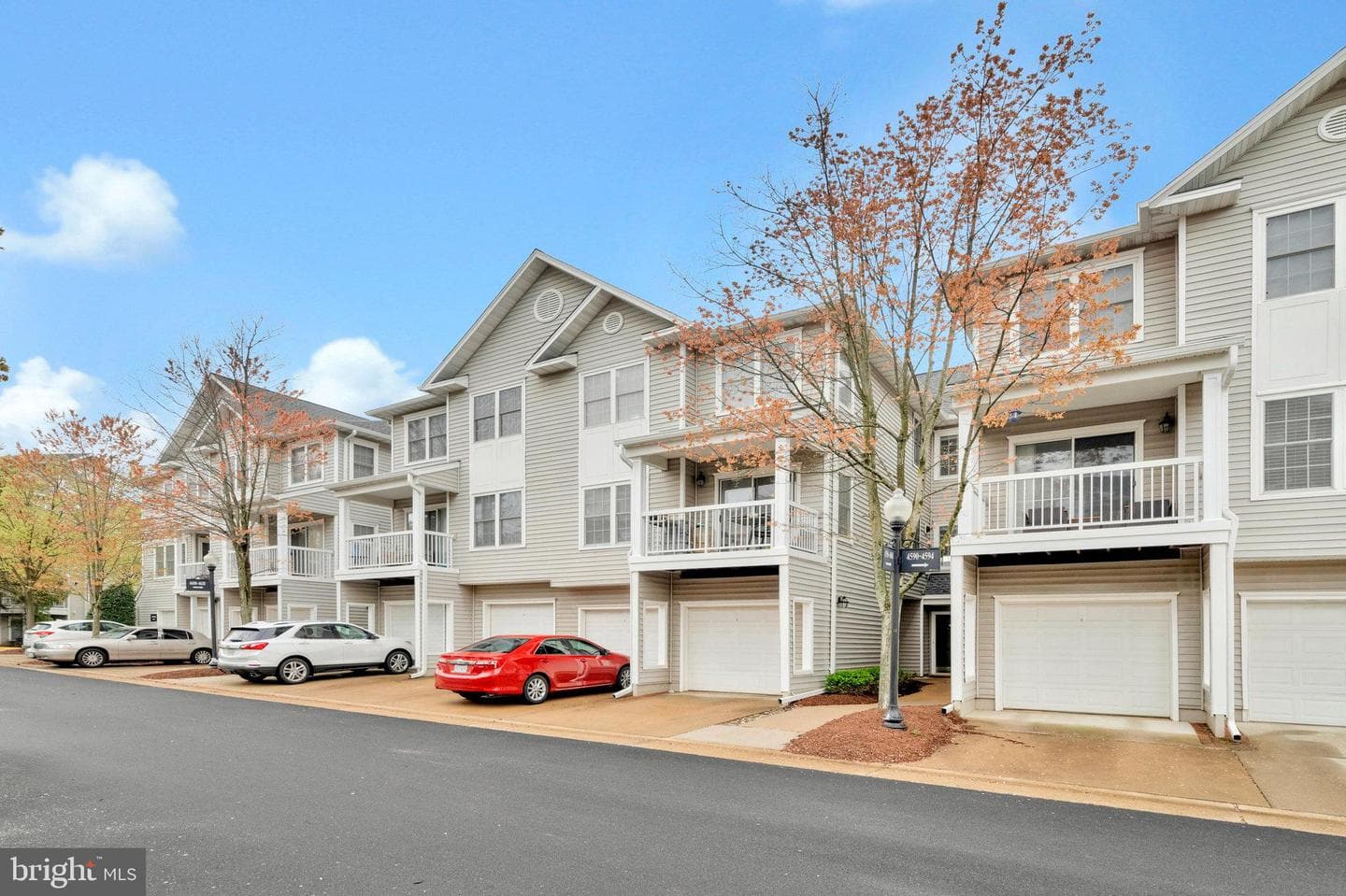4604 Superior Square photo 30