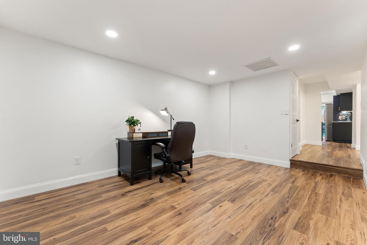 4906 Heversham Court photo 26