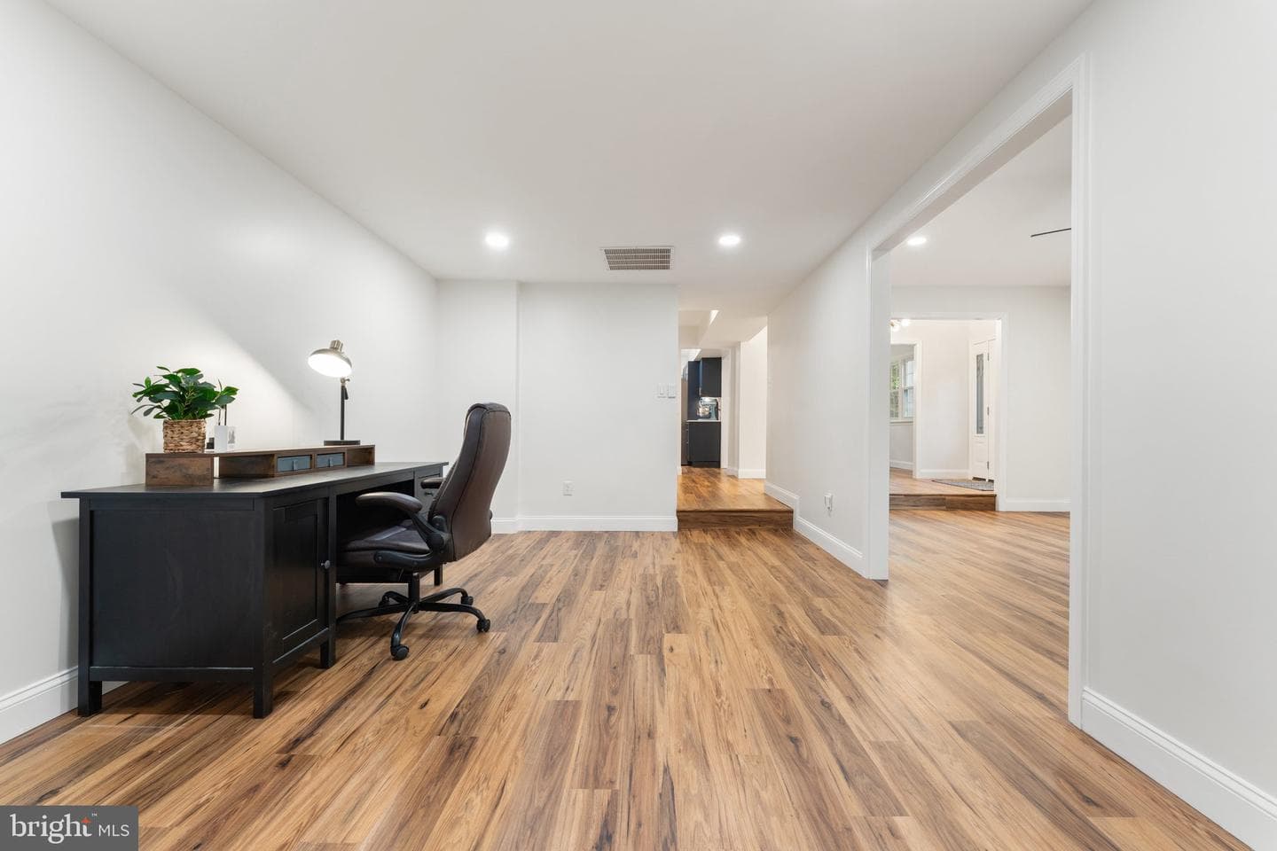 4906 Heversham Court photo 28