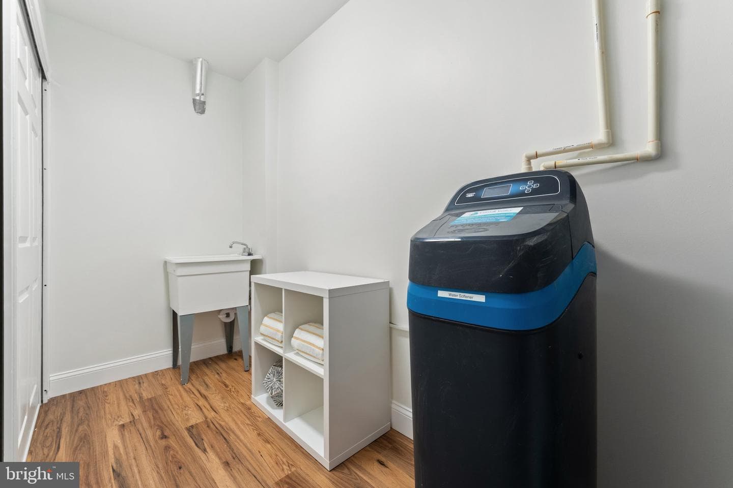 4906 Heversham Court photo 30