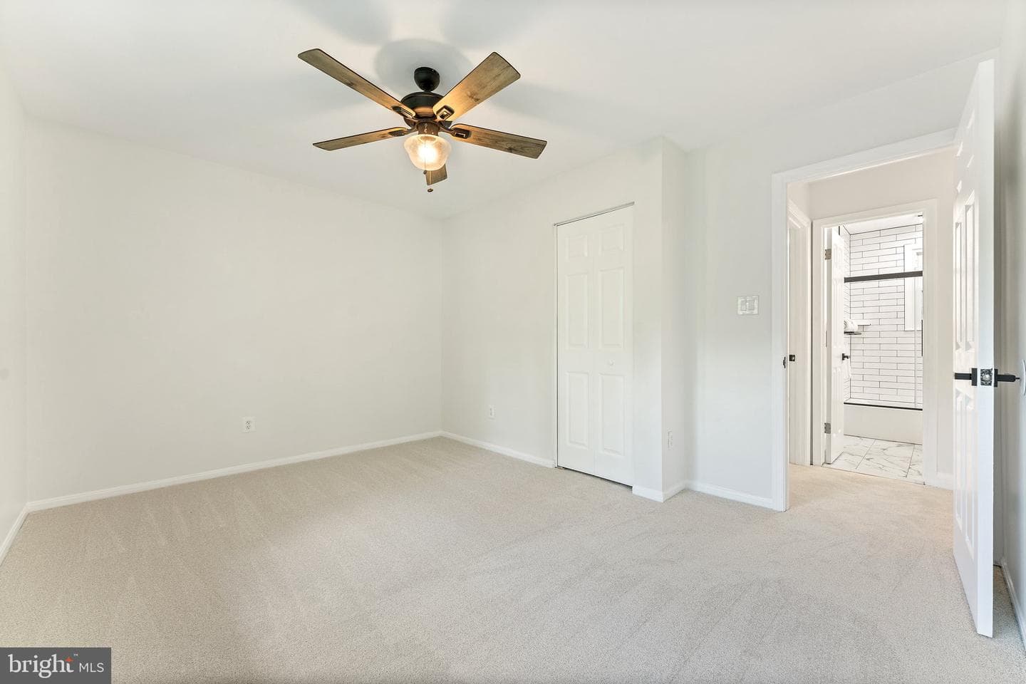 4906 Heversham Court photo 44