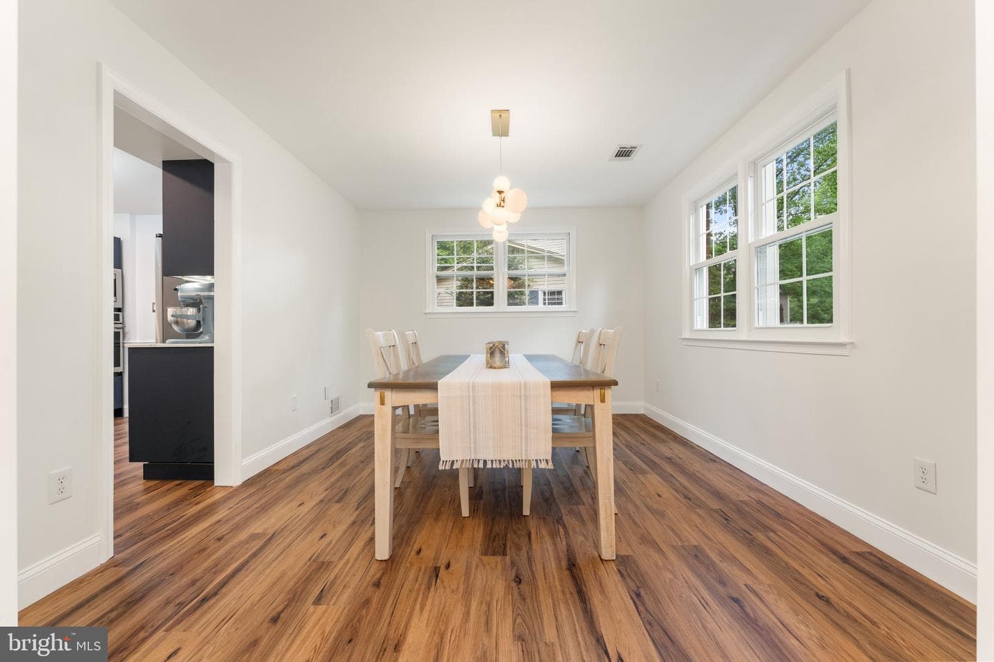 4906 Heversham Court photo 7
