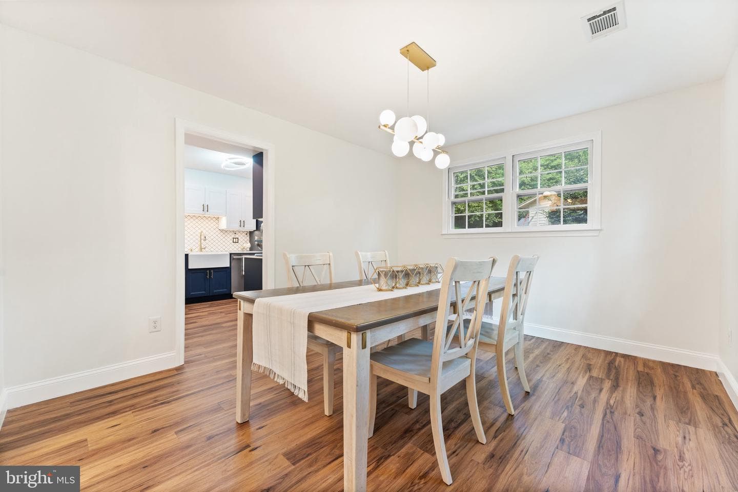 4906 Heversham Court photo 9