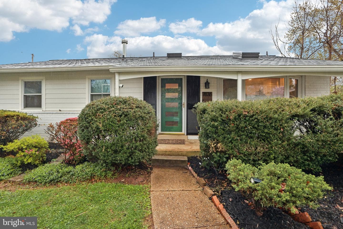 7836 Heritage Drive photo 3