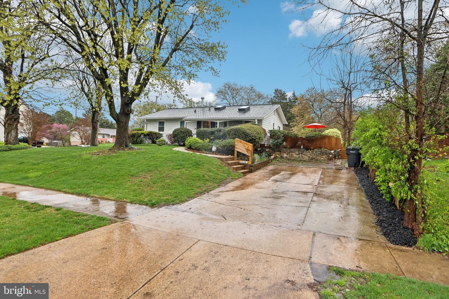7836 Heritage Drive photo 4