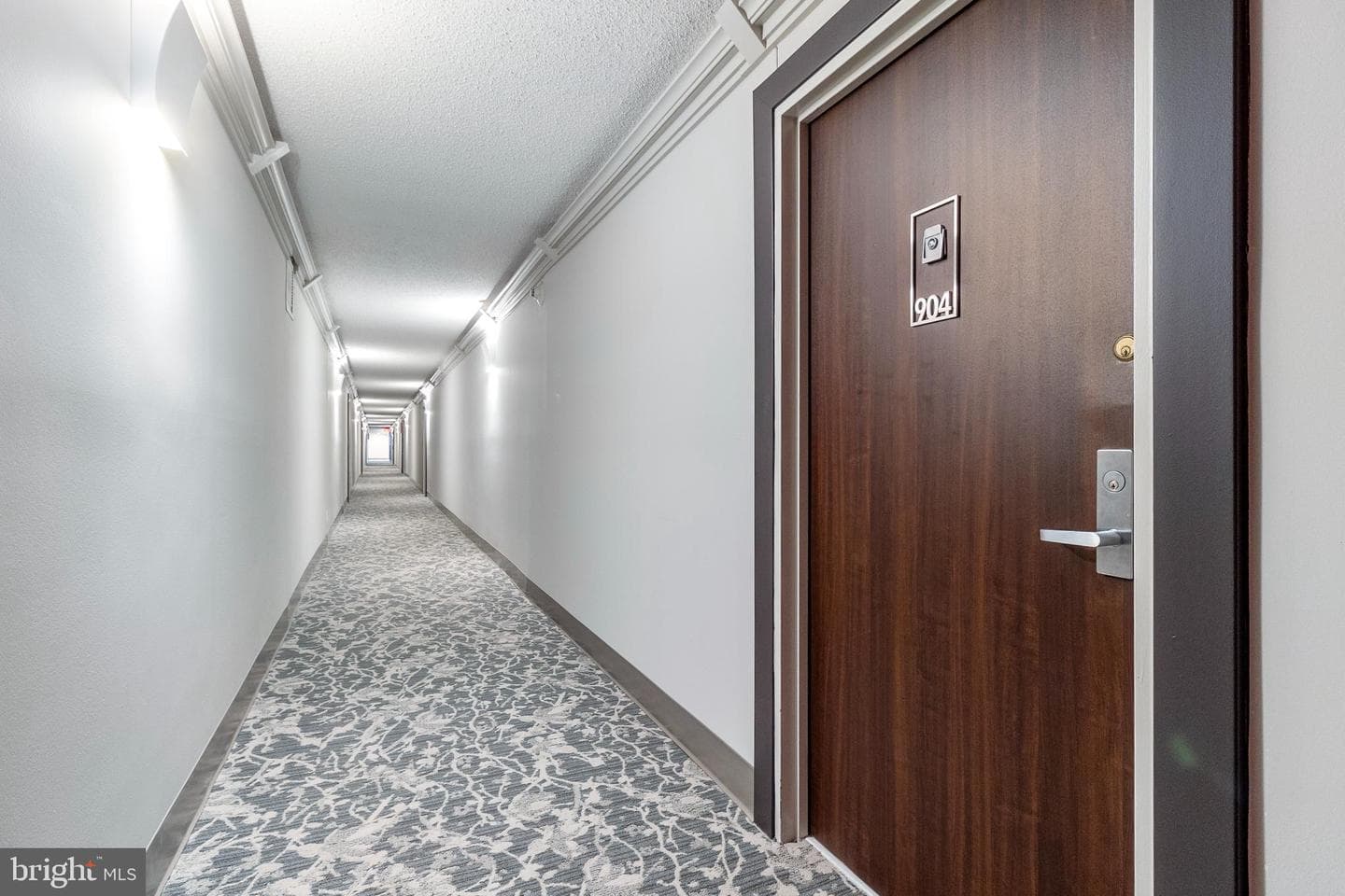 2311 Pimmit Drive #904 photo 3